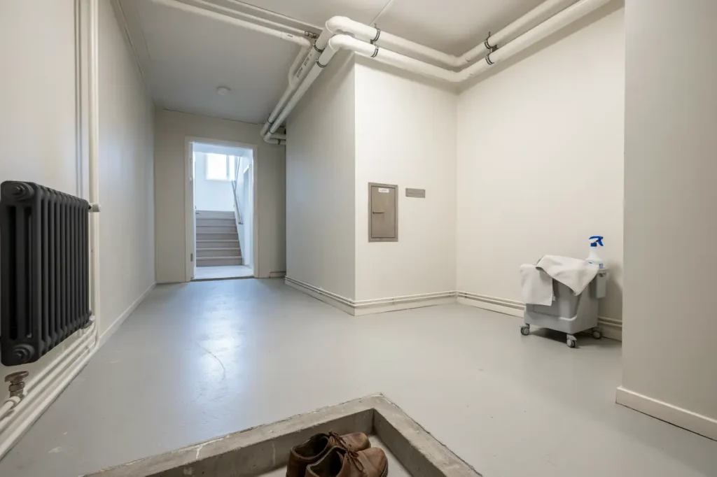 renovering av stammar och r rledningar i flerbostadshus i huvudsta solna